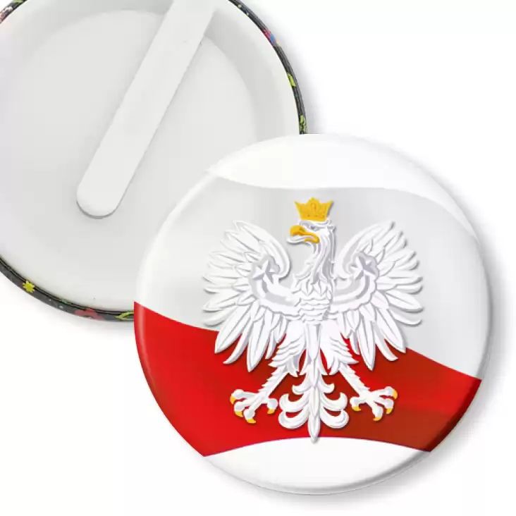 przypinka klips Orzeł w koronie na tle powiewającej flagi Polski