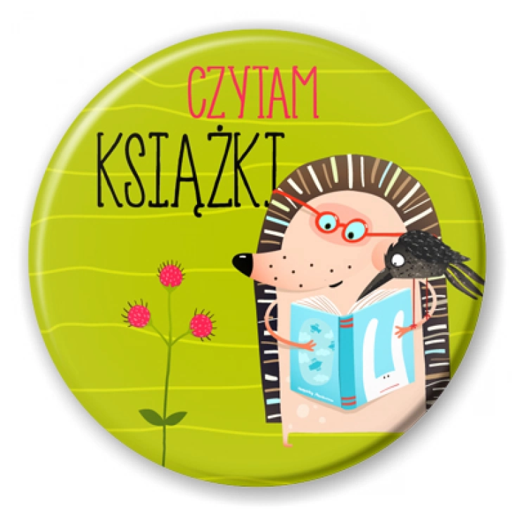 przypinka Czytam książki jeżyk na zielonym tle