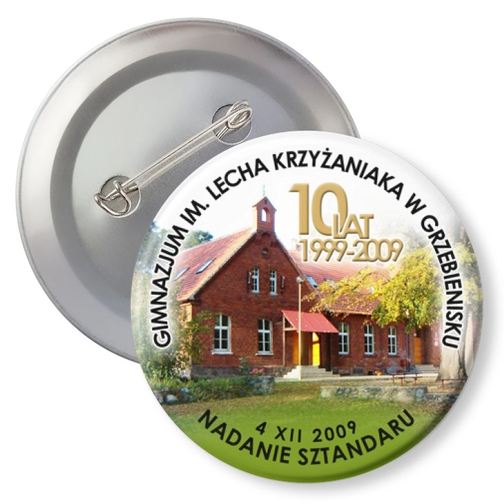 przypinka z agrafką Gimnazjum im. Lecha Krzyżaniaka w Grzebienisku
