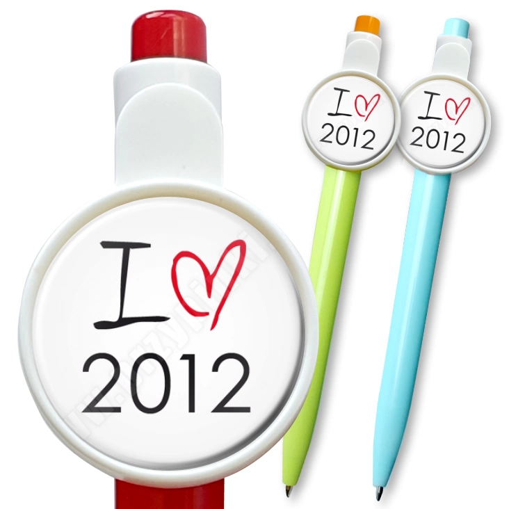 przypinka długopis I love 2012