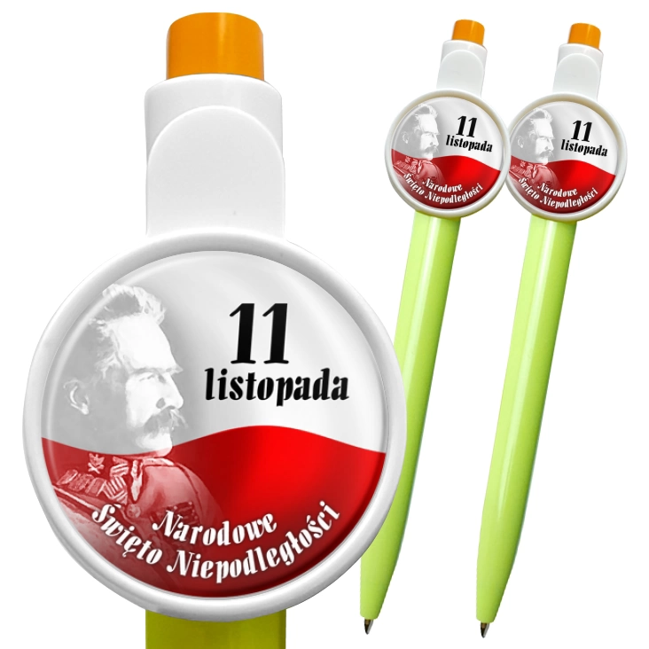 przypinka długopis Narodowe Święto Niepodległości Piłsudski na tle flagi