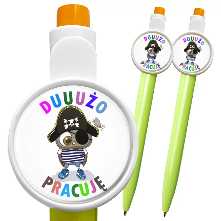 przypinka długopis Dużo pracuję
