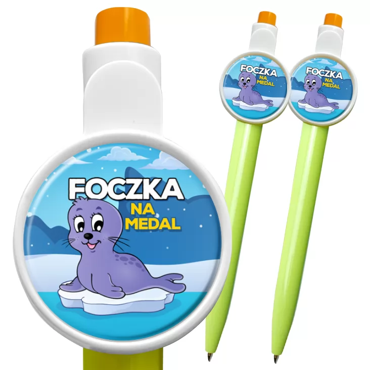przypinka długopis Foczka na medal