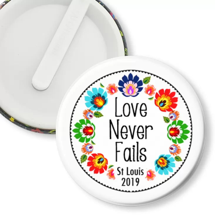 przypinka klips Love Never Fails