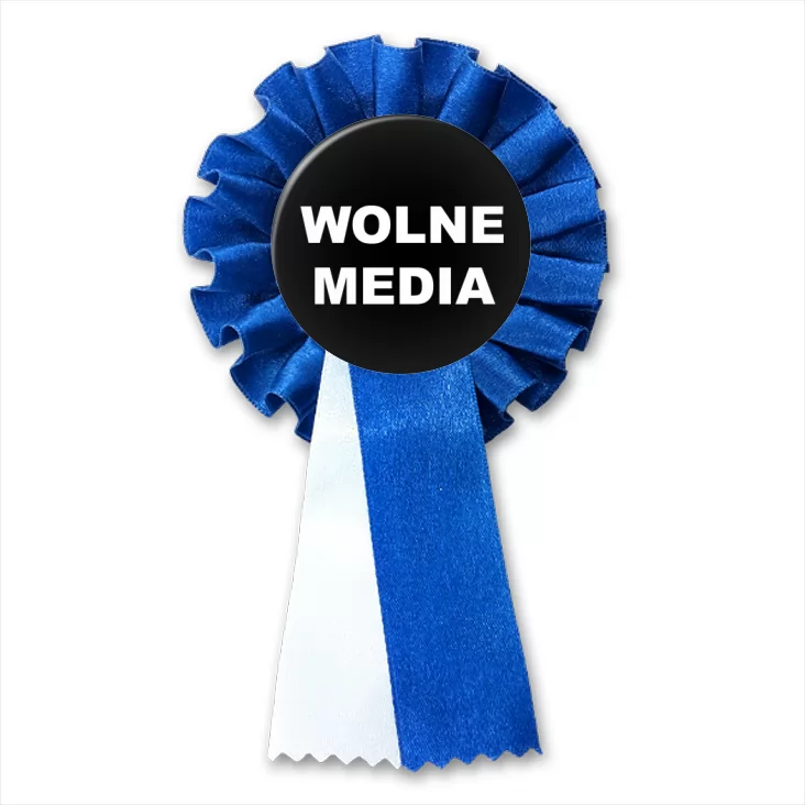 przypinka kotylion Wolne media
