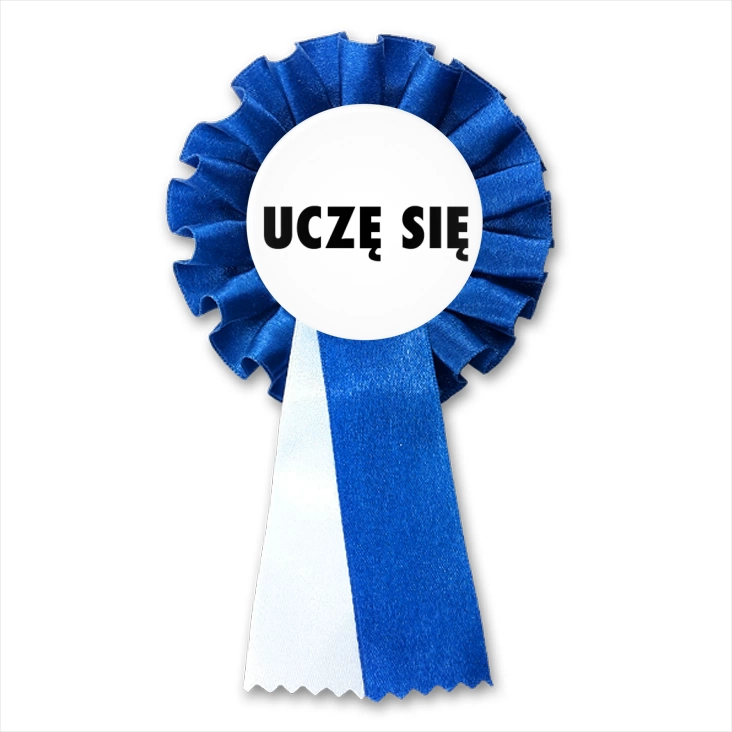 przypinka kotylion Uczę się białe tło
