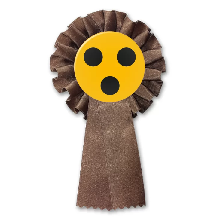 przypinka kotylion Trzy czarne kropki na żółtym tle