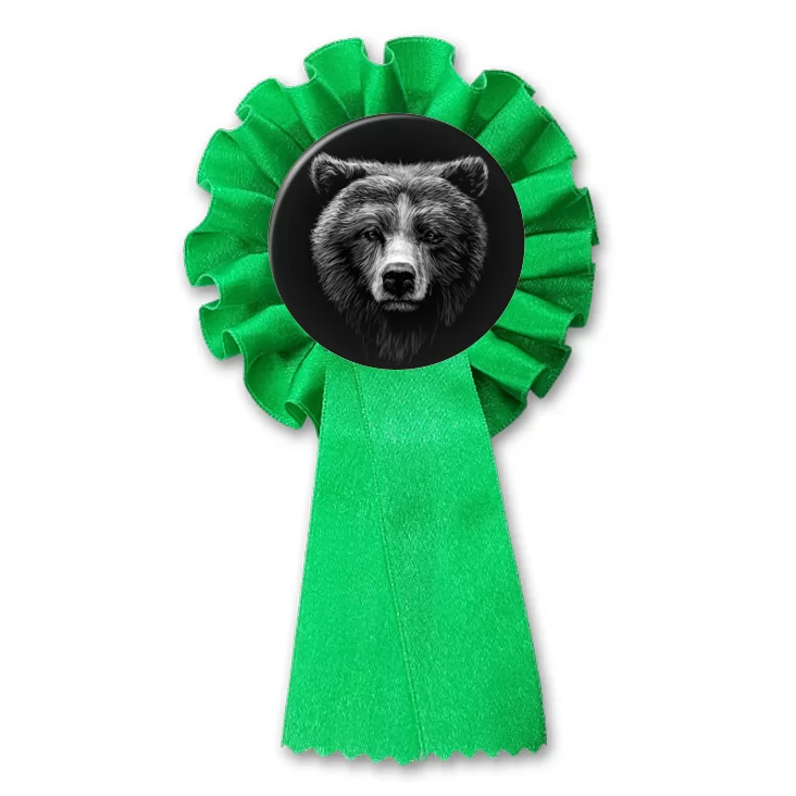przypinka kotylion Niedźwiedź na czarnym tle