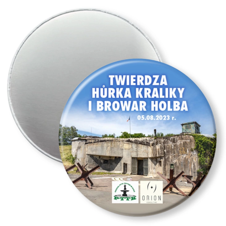 przypinka magnes Twierdza Hurka Kraliky i Browar Holb