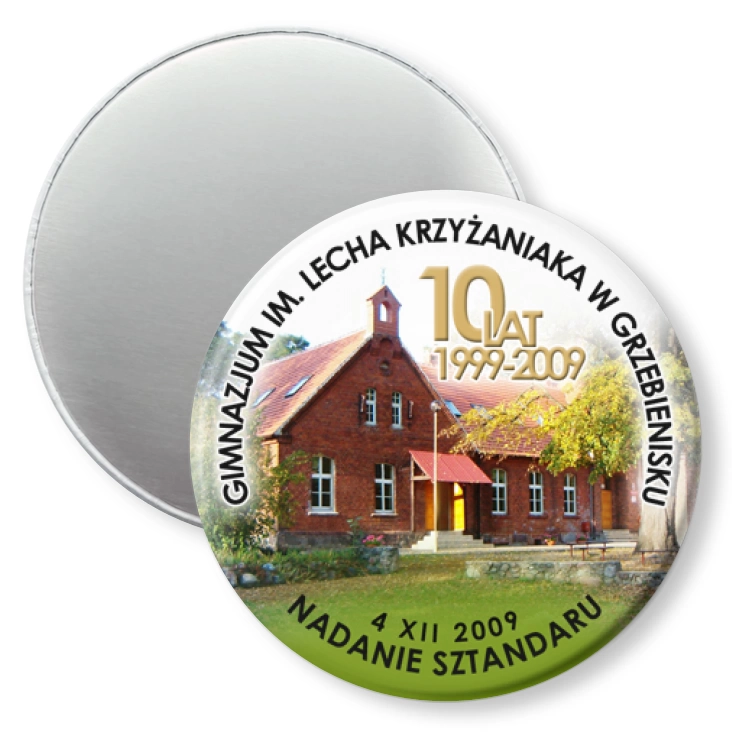 przypinka magnes Gimnazjum im. Lecha Krzyżaniaka w Grzebienisku