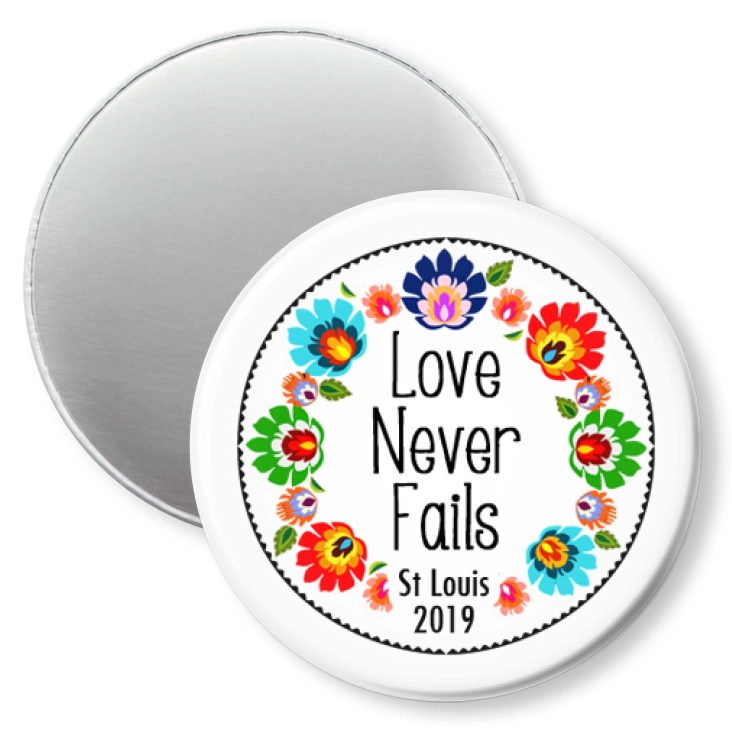 przypinka magnes Love Never Fails