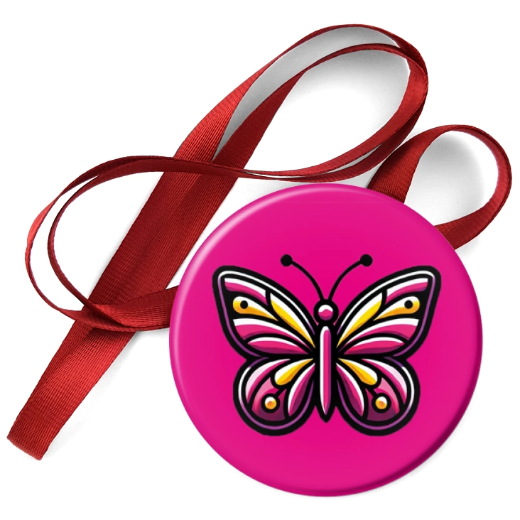przypinka medal Kolorowy motyl na magentowym tle
