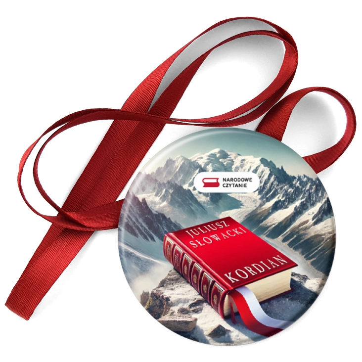 przypinka medal Kordian książka na tle Mont Blanc
