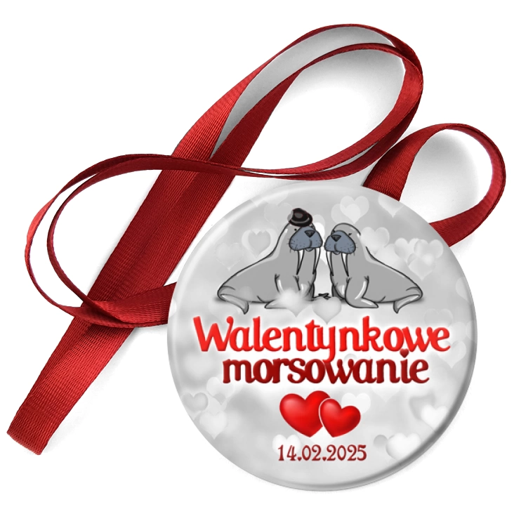 przypinka medal Morsowanie w walentynki na szarym tle