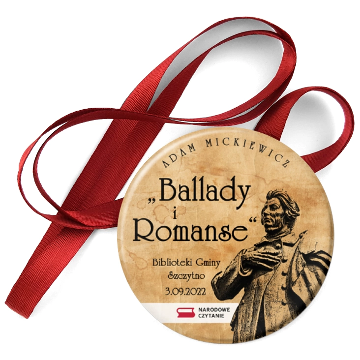 przypinka medal Narodowe Czytanie 2022 Biblioteki Szczytno