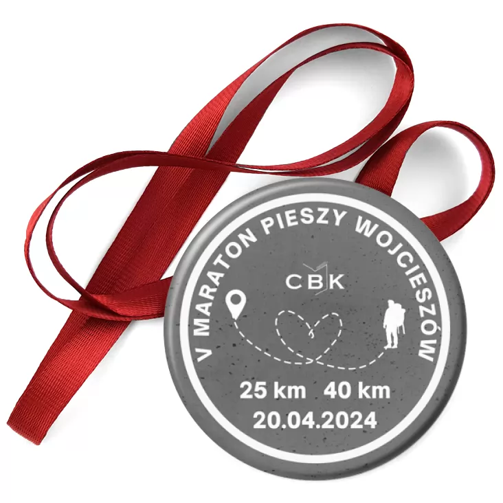przypinka medal V Maraton pieszy Wojcieszów