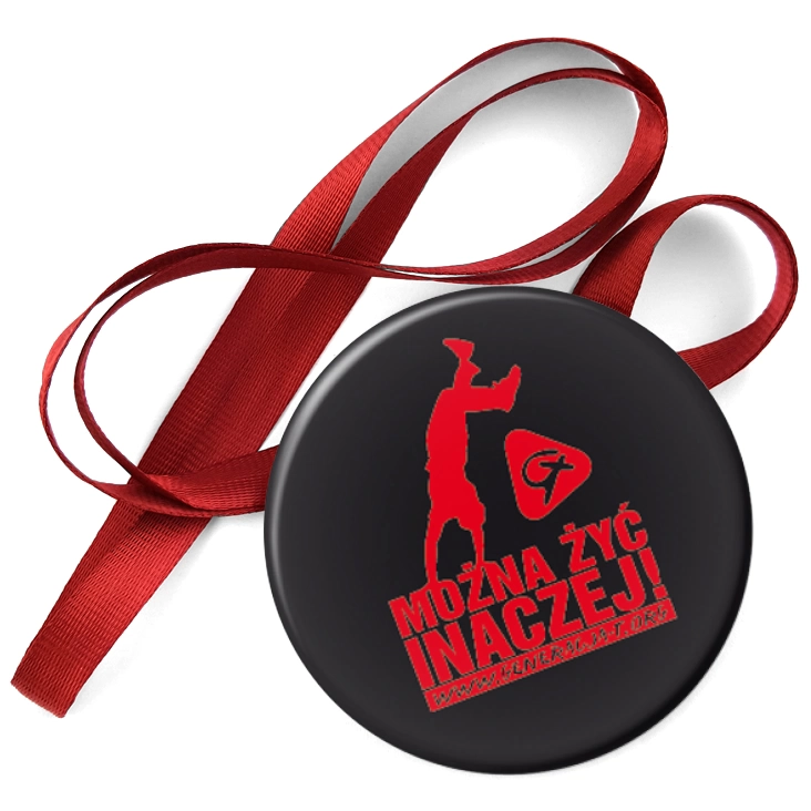 przypinka medal Można żyć inaczej C