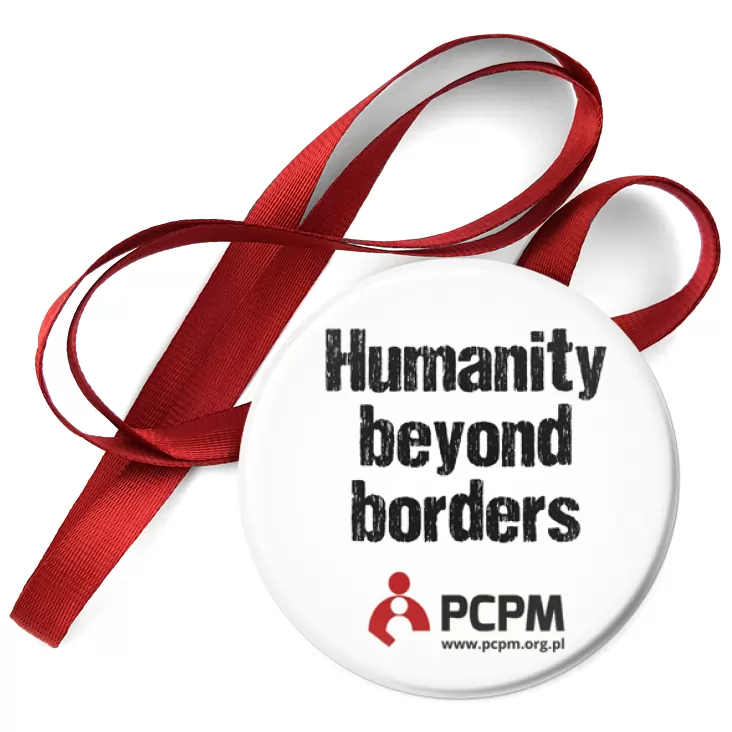 przypinka medal Humanity beyond borders