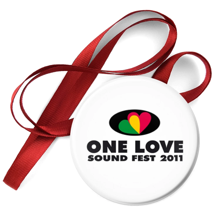 przypinka medal One love 2011 - białe