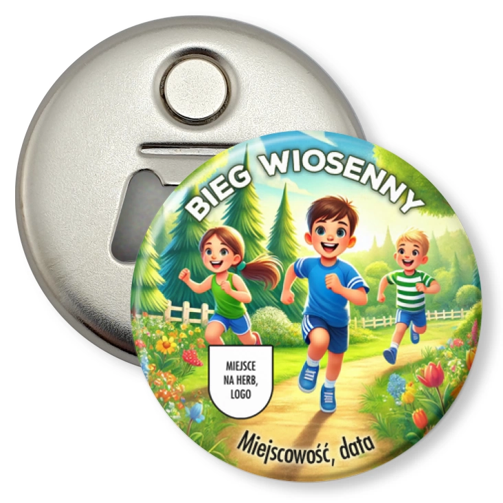 przypinka otwieracz-magnes Bieg wiosenny dzieci na leśnej ścieżce