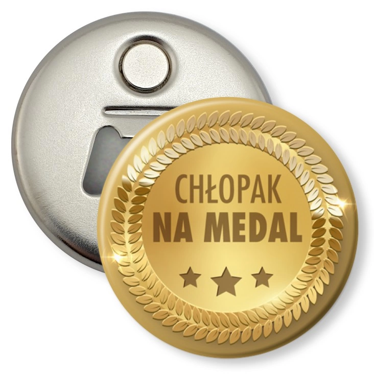 przypinka otwieracz-magnes Chłopak na medal Dzień Chłopaka