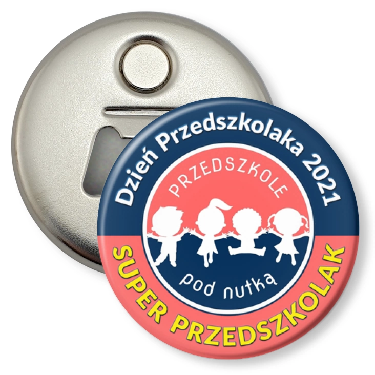 przypinka otwieracz-magnes Dzień Przedszkolaka w Przedszkolu pod nutką