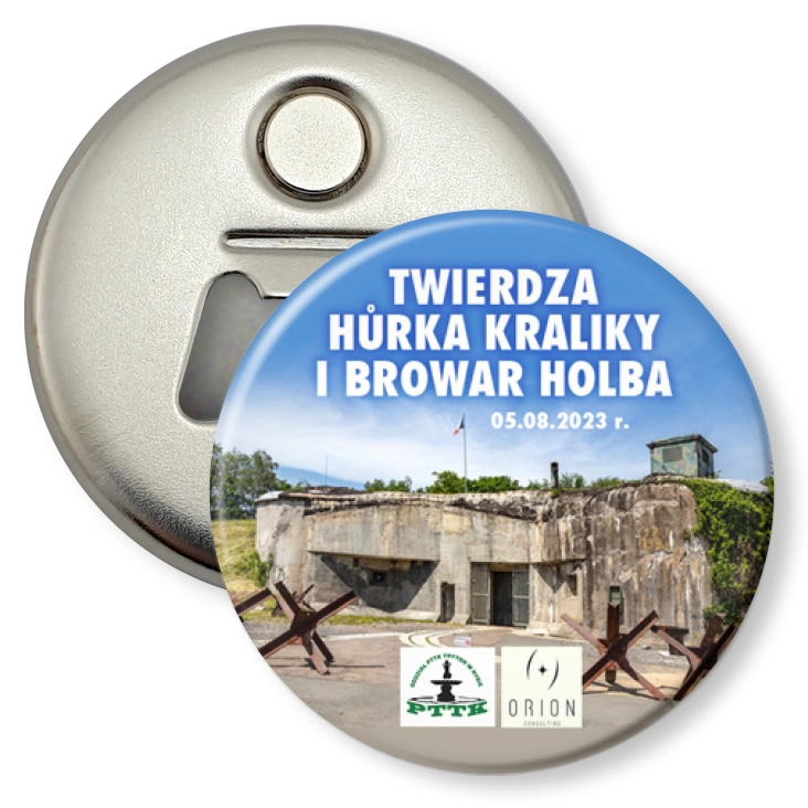 przypinka otwieracz-magnes Twierdza Hurka Kraliky i Browar Holb