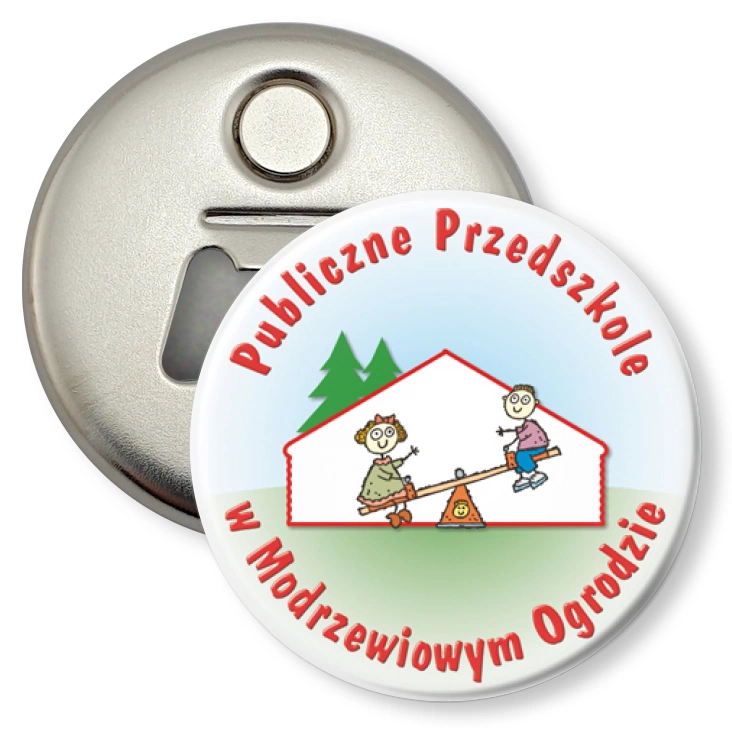 przypinka otwieracz-magnes Publiczne Przedszkole w Modrzewiowym Ogrodzie