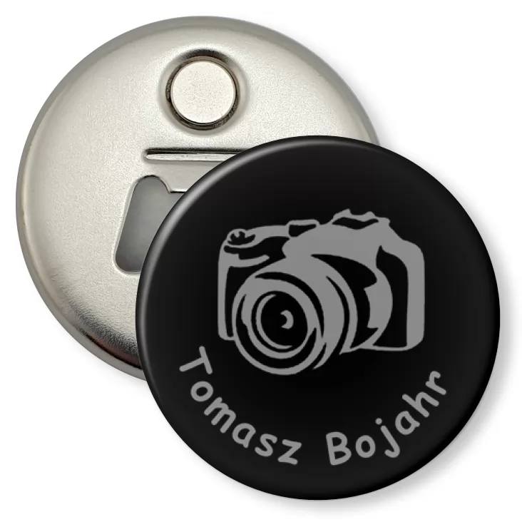 przypinka otwieracz-magnes Tomasz Bojahr