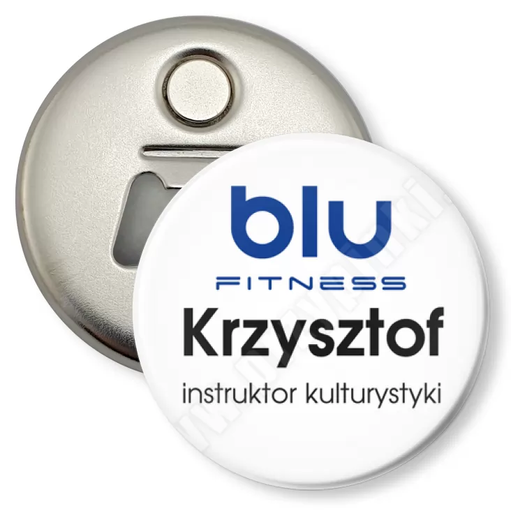 przypinka otwieracz-magnes Blu Fitness