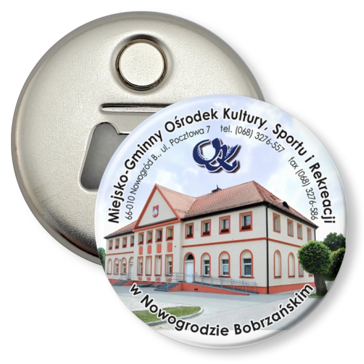 przypinka otwieracz-magnes Ośrodek Kultury w Nowogrodzie Bobrzańskim