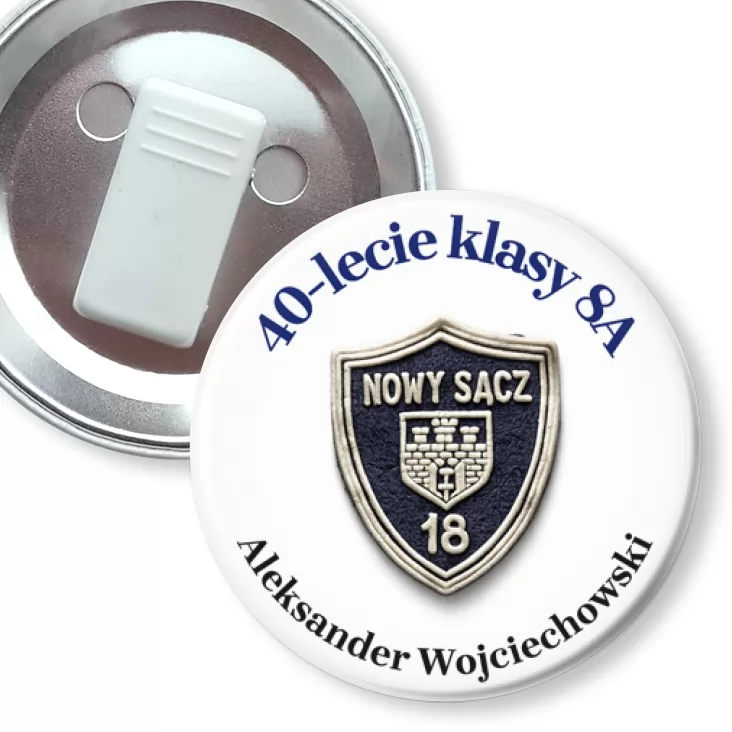 przypinka z żabką 40-lecie klasy 8A SP18 Nowy Sącz