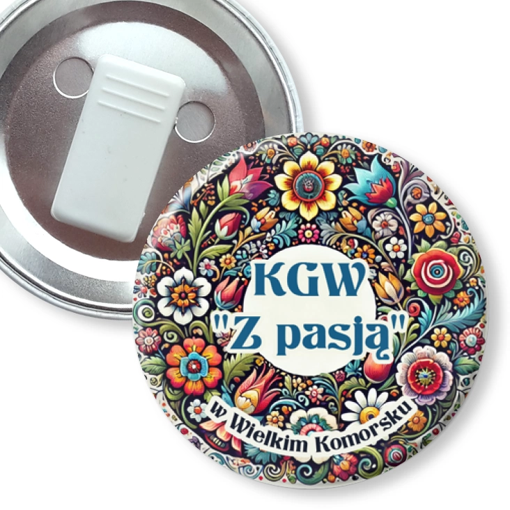 przypinka z żabką KGW Z Pasją w Wielkim Komorsku