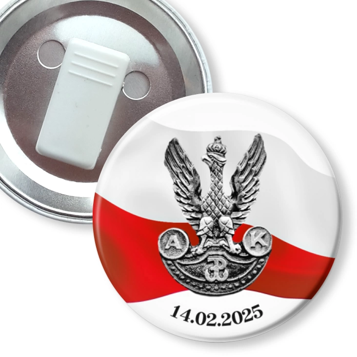 przypinka z żabką Logo AK na tle flagi Polski