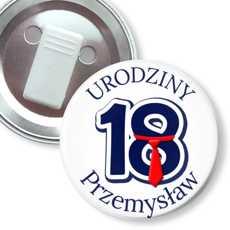 przypinka z żabką Osiemnaste urodziny pod krawatem