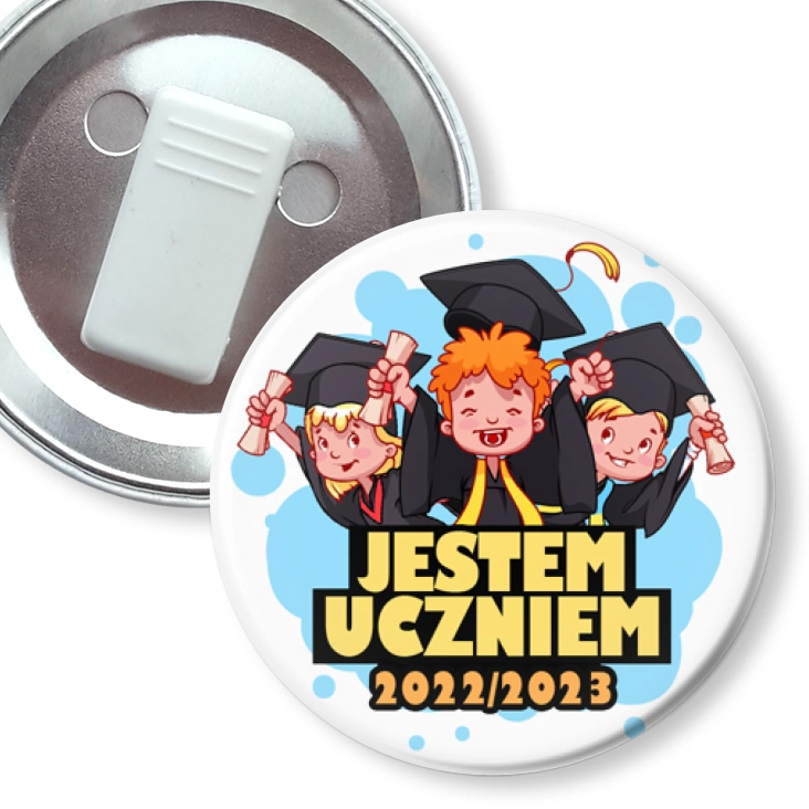 przypinka z żabką Jestem Uczniem trójka z biretami