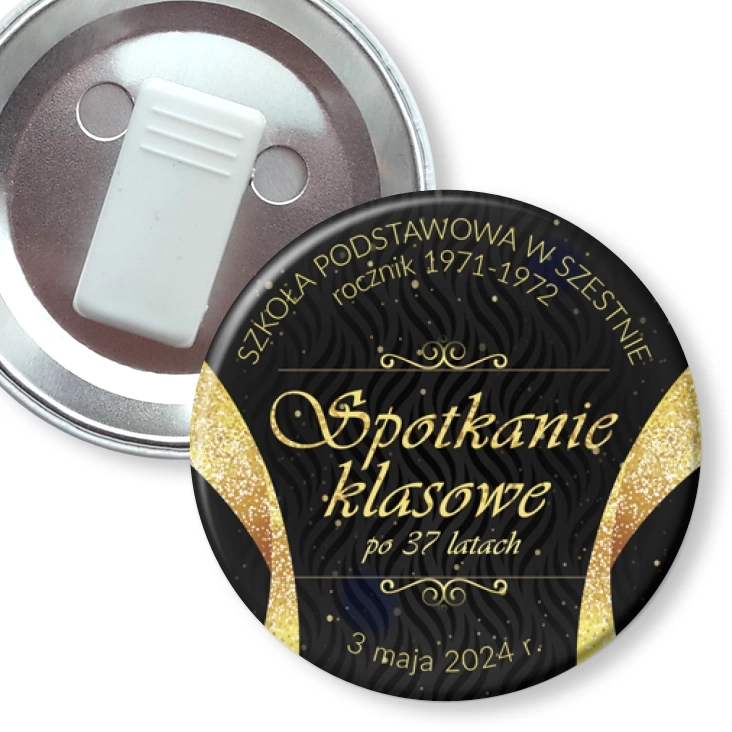 przypinka z żabką Spotkanie klasowe po 37 latach SP w Szestnie