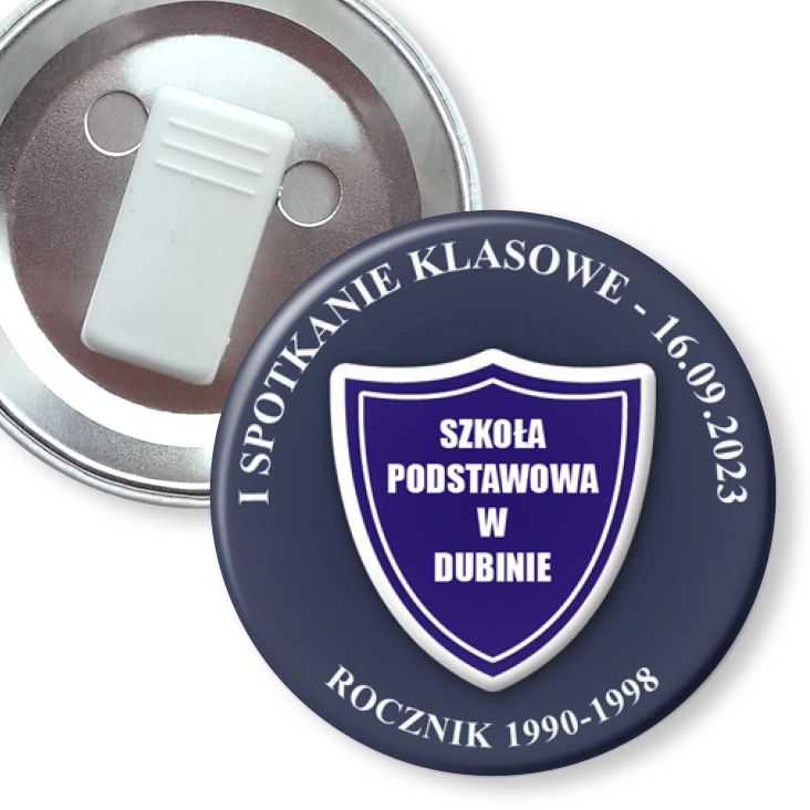 przypinka z żabką Spotkanie klasowe SP w Dubinie