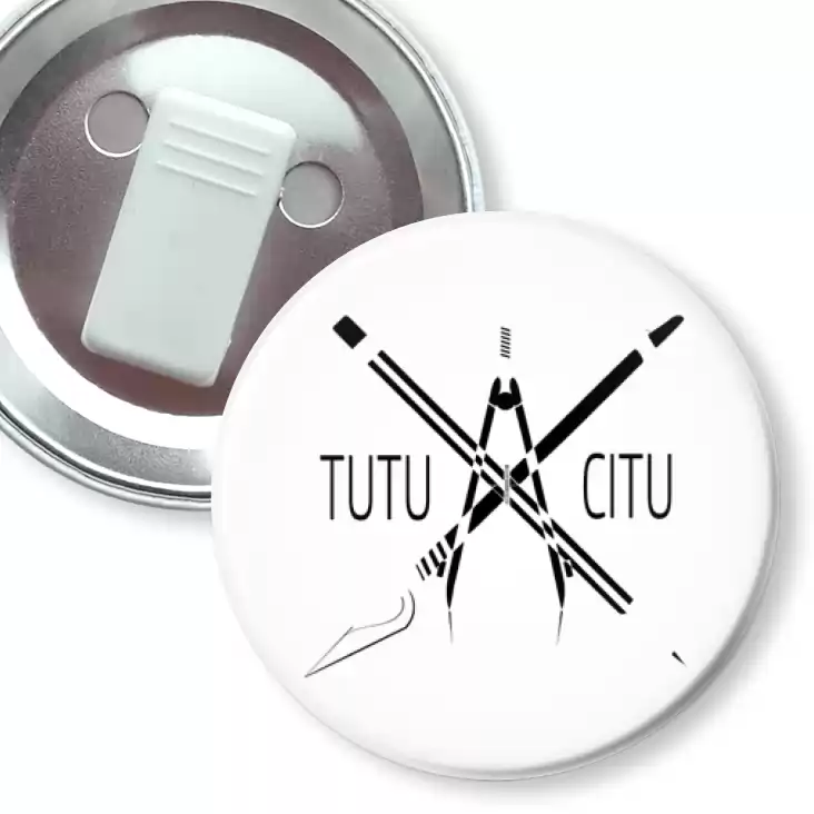 przypinka z żabką Tutucitu logo