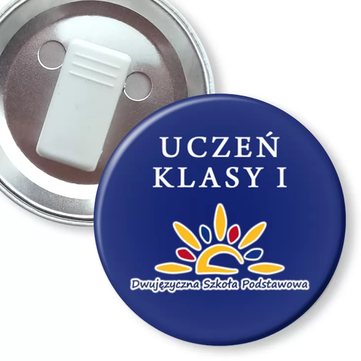 przypinka z żabką Dwujęzyczna Szkoła Podstawowa 1