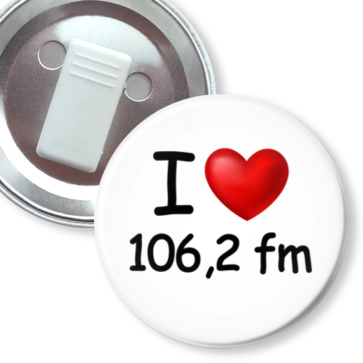 przypinka z żabką I love 106,2 fm