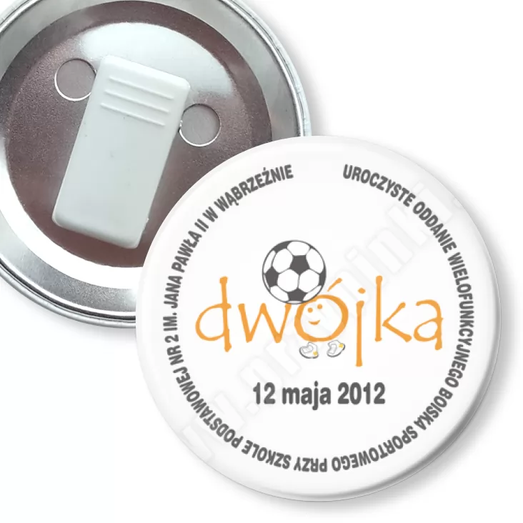 przypinka z żabką Dwójka