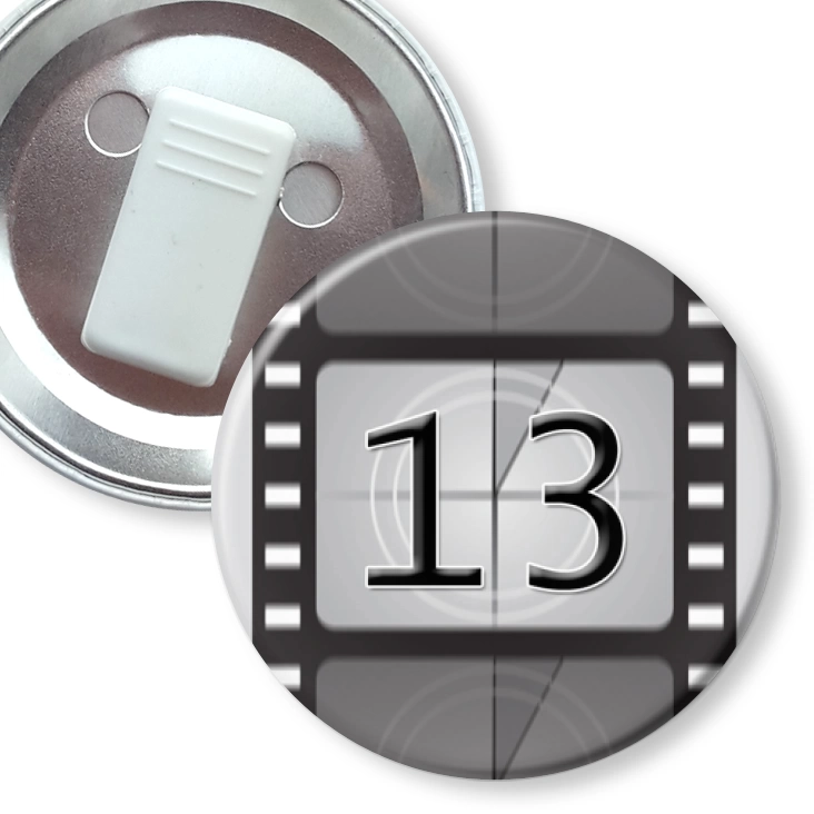 przypinka z żabką Film 13