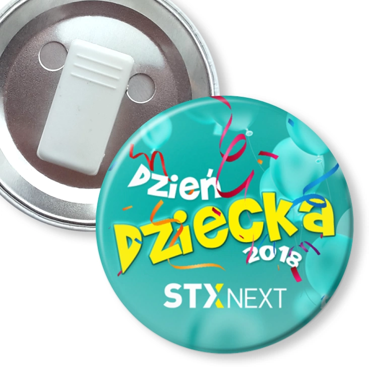 przypinka z żabką Dzień Dziecka 2018 w STX Next