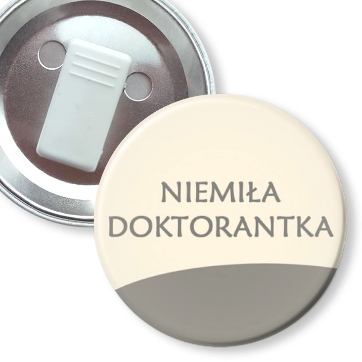 przypinka z żabką Niemiła Doktorantka