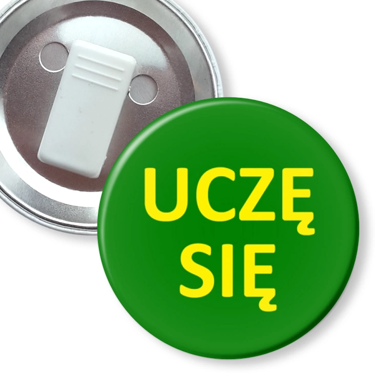 przypinka z żabką Uczę się napis