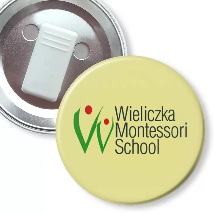 przypinka z żabką Wieliczka Montessori School