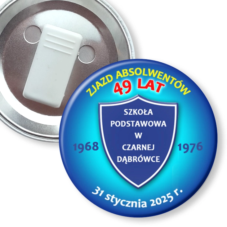 przypinka z żabką Zjazd absolwentów po 49 latach SP w Czarnej Dąbrówce