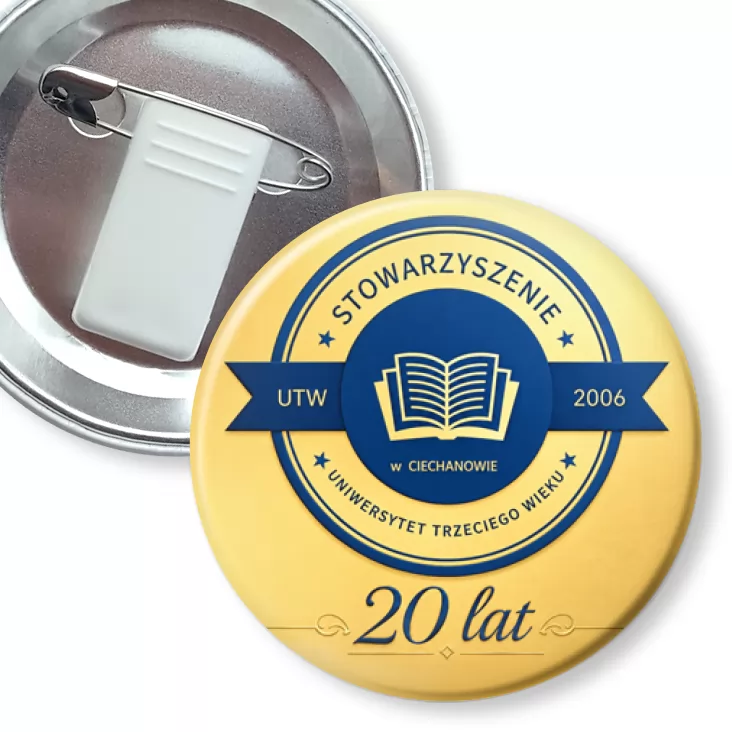przypinka z żabką i agrafką 20 lat UTW Ciechanów