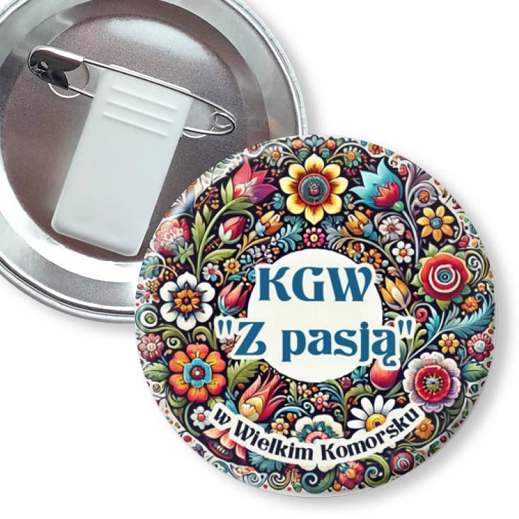 przypinka z żabką i agrafką KGW Z Pasją w Wielkim Komorsku